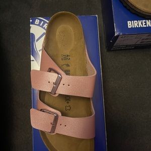 BIRKENSTOCK